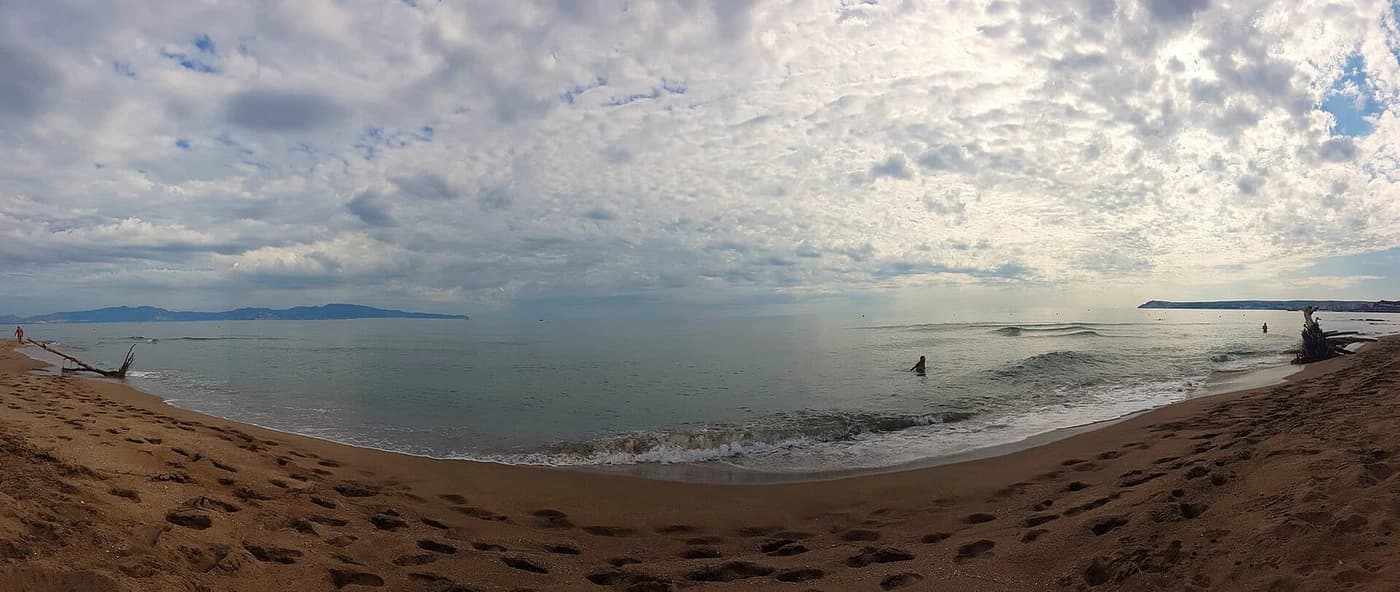 Platja del Riuet met ondiep water, ideaal voor gezinnen